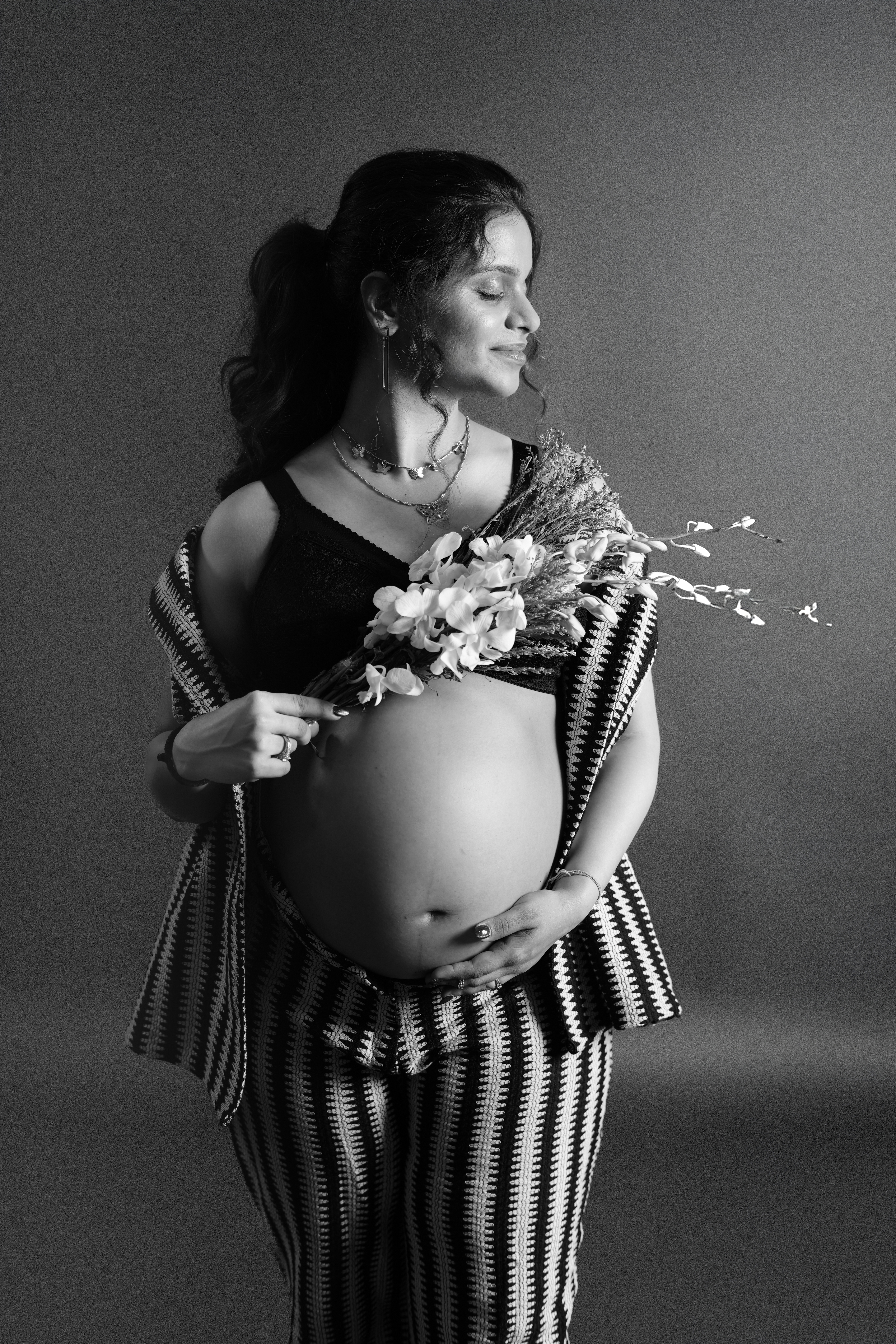 Glowing maternity portrait